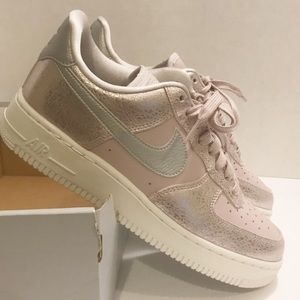 Nike Air Force 1